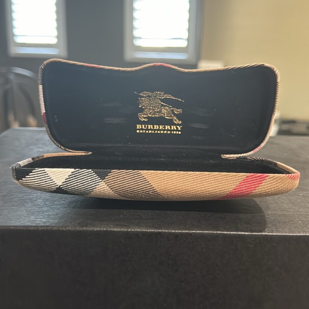 Burberry Eyeglass Case - Picture 2 of 3